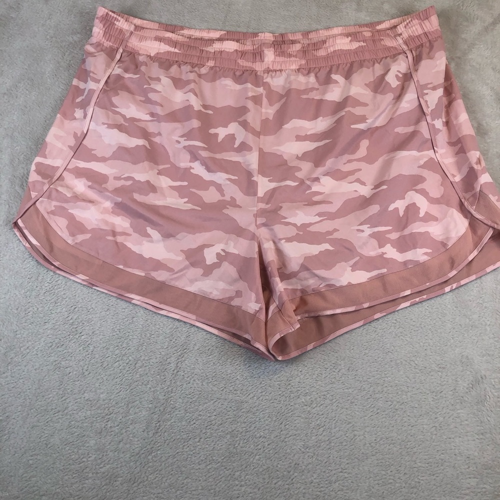 Athleta Printed Mesh Racer Run Shorts  Pink Camo Women's Size 3XL